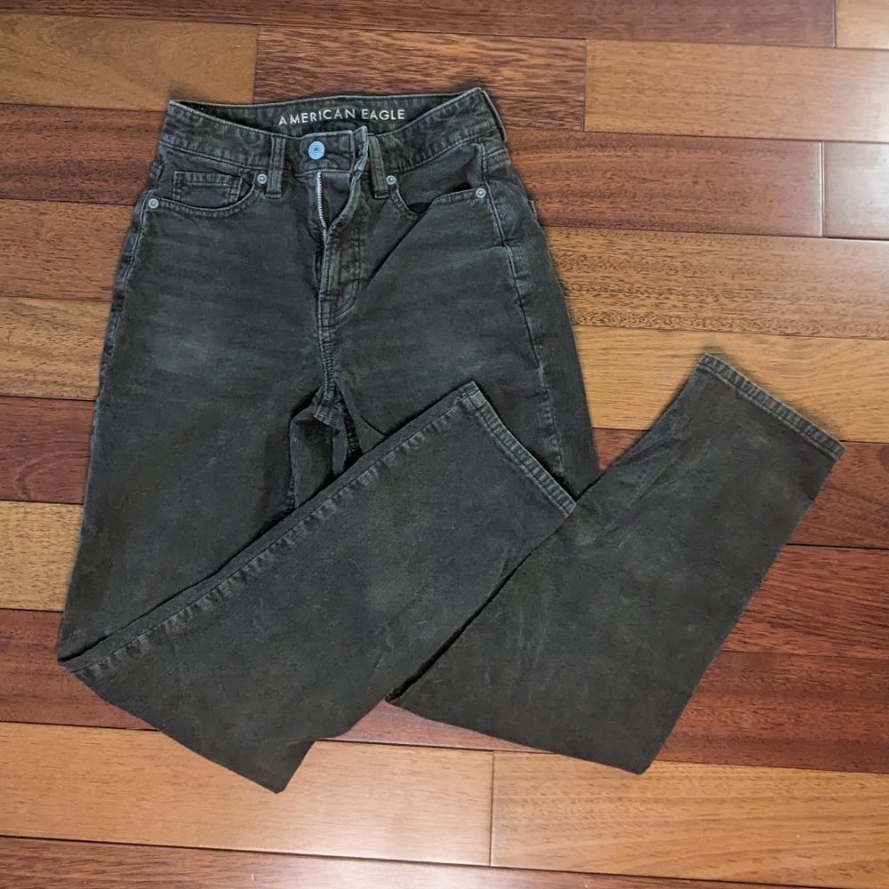 American Eagle High Rise brown corduroy pants